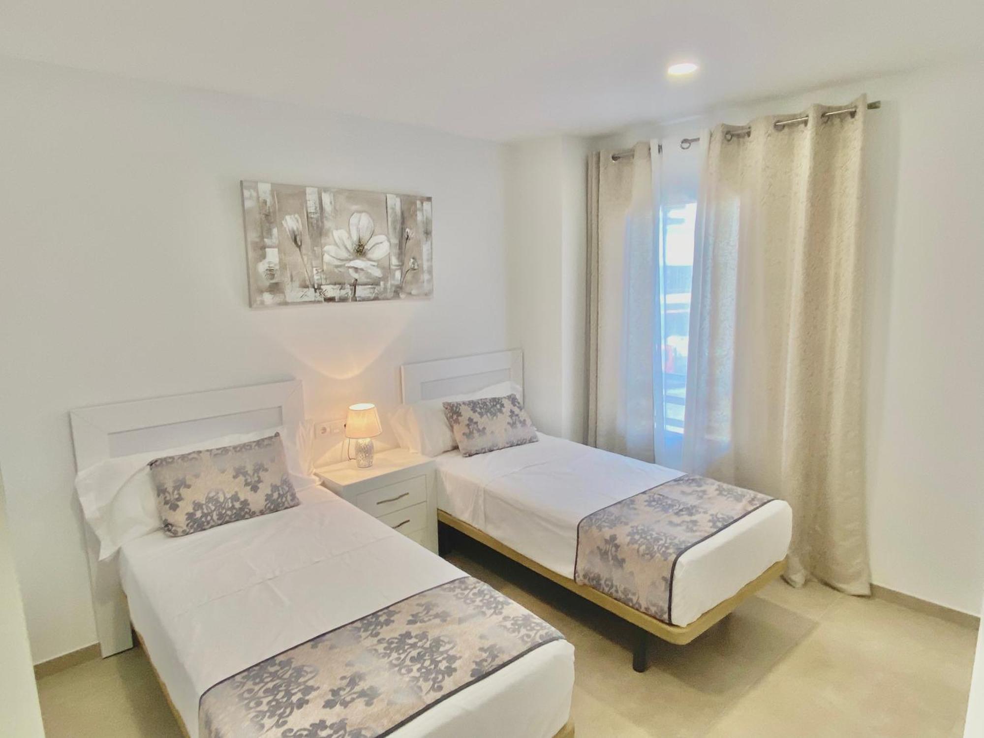 Sonrisa Deluxe Apartments, Levante Benidorm Quarto foto